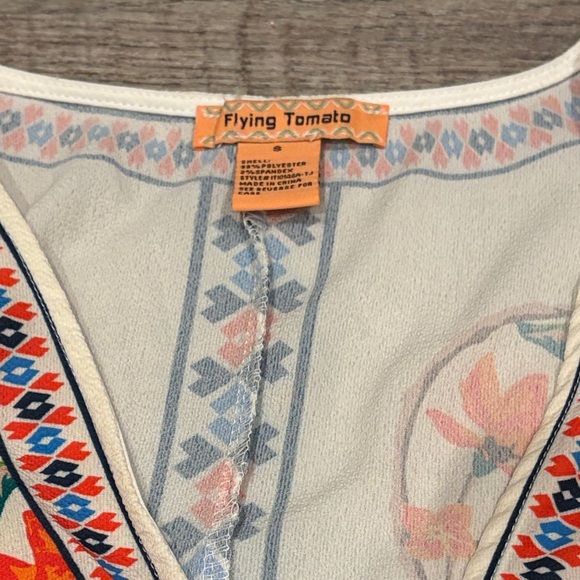 Flying Tomato Cream Floral Blouse~ STUNNING - Picture 2 of 9